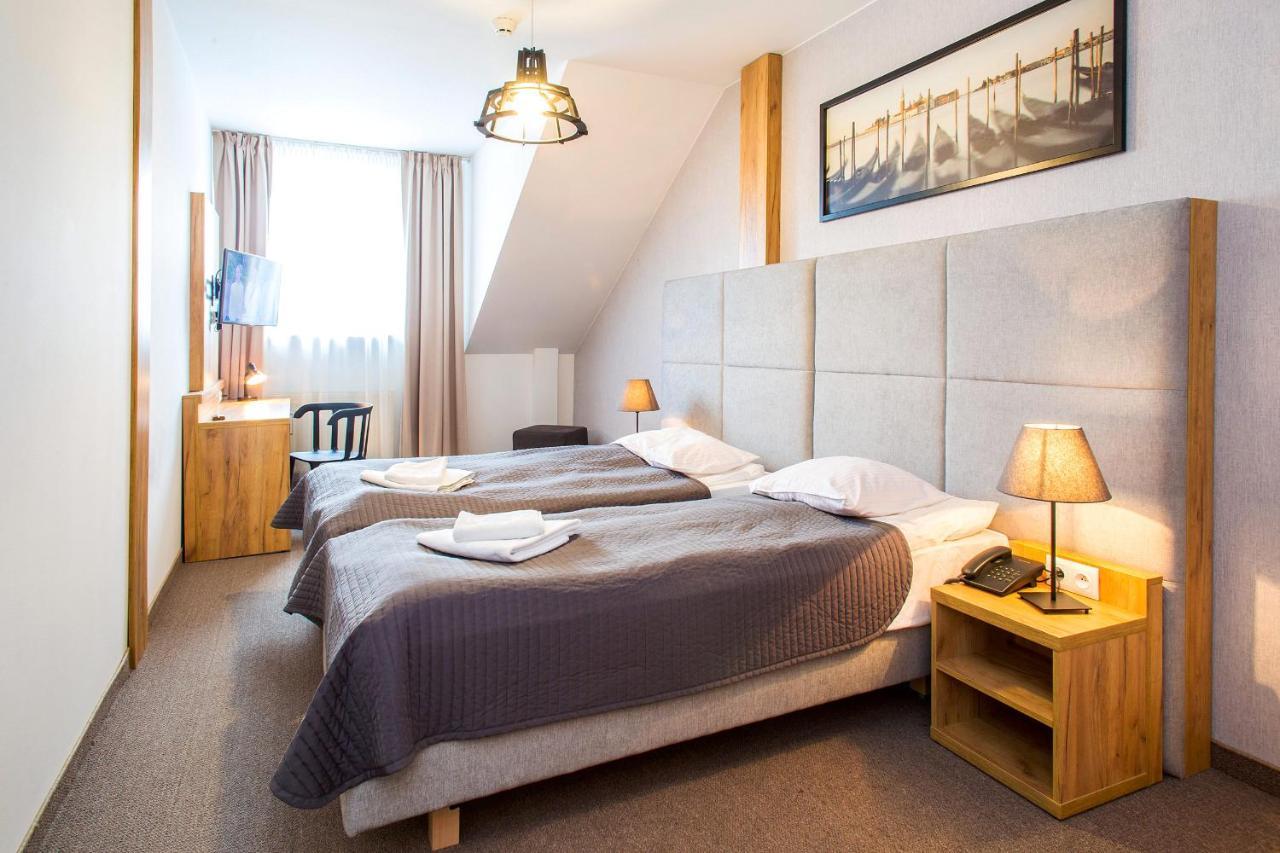 Hotel Nad Raba - Bochnia Extérieur photo
