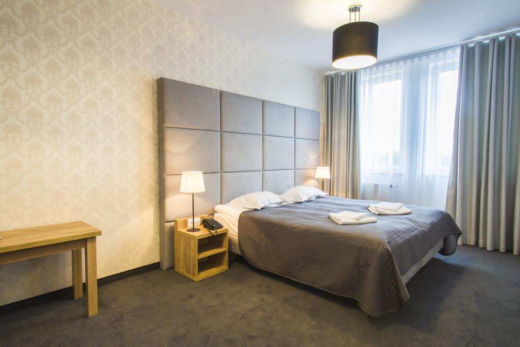 Hotel Nad Raba - Bochnia Extérieur photo
